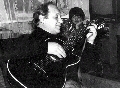 Ю.Визбор Луганск, янв.1981  Фот. А. Шевцов
На квартире у В. Баймута